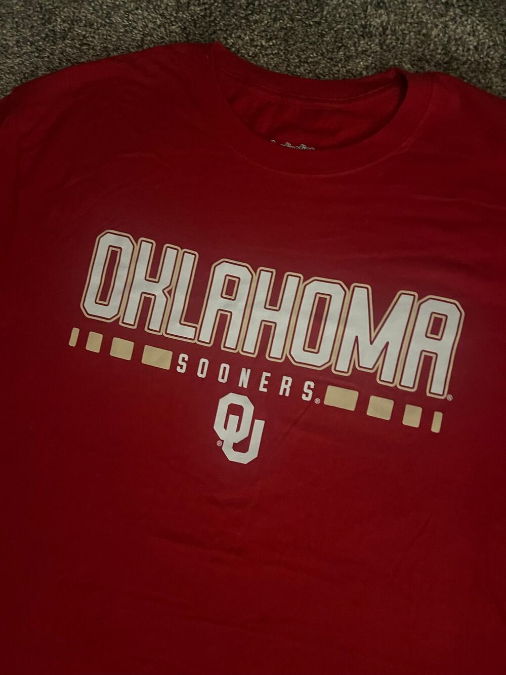 Captivating XL NCAA Oklahoma Sooners Red T-Shirt (NWOT)